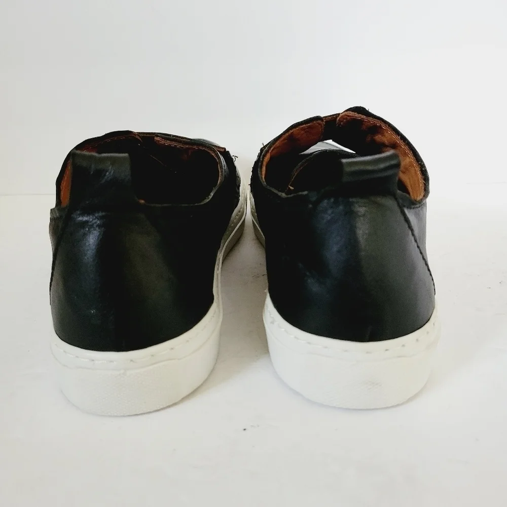 Bueno sneaker size
